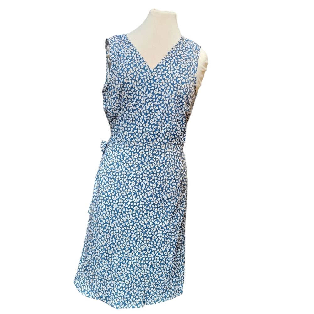 True Wrap Dress Tie Waist Sleeveless Flowy Midi Blue White Dress